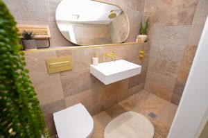 En-Suite One- click for photo gallery